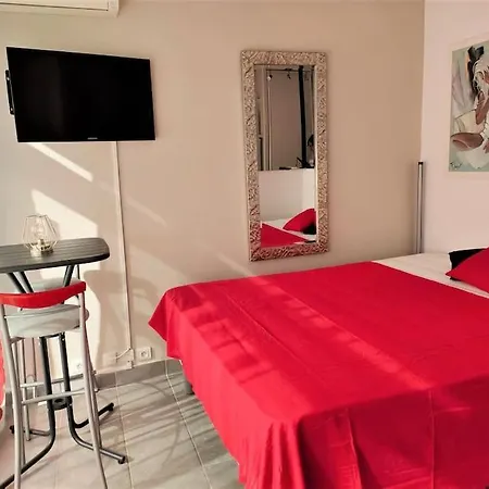 411, Heliopolis Ab Au Village Naturiste Apartament *
