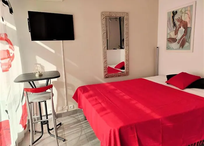411, Héliopolis Ab Au Village Naturiste Appartement *