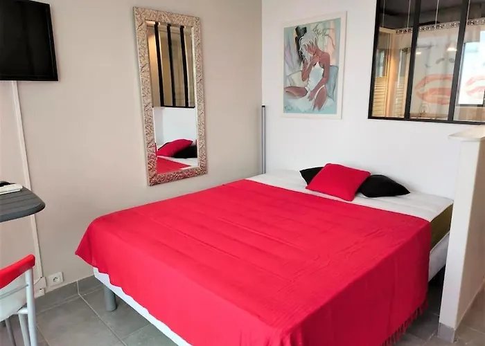 411, Héliopolis Ab Au Village Naturiste Agde